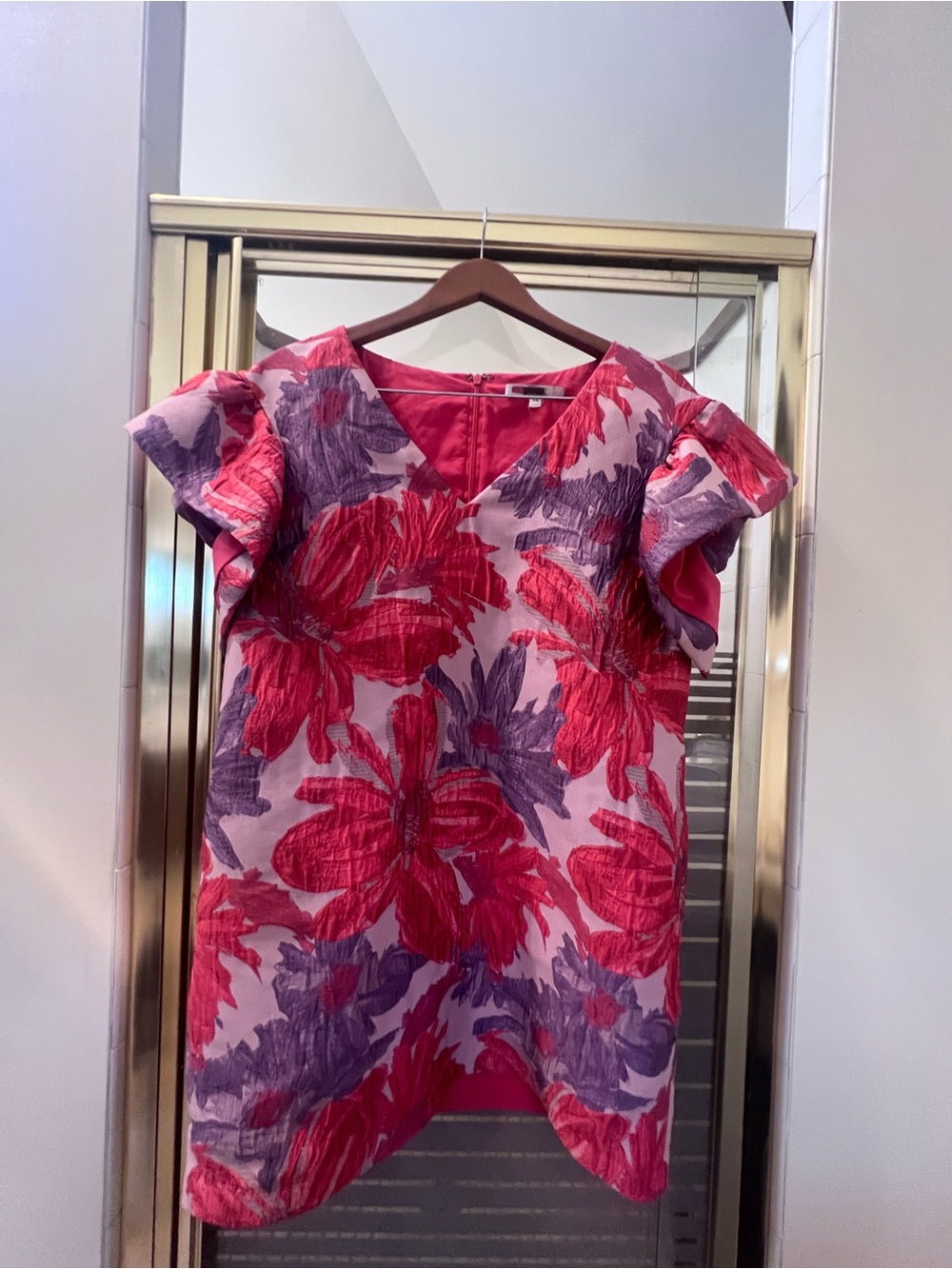 Bagley Mischka Floral Flutter Sleeve Shift Dress in Pink & Purple size 14